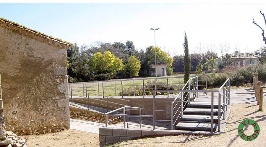 Ajuntament de Bescanó. Adequació entorn, jardineria