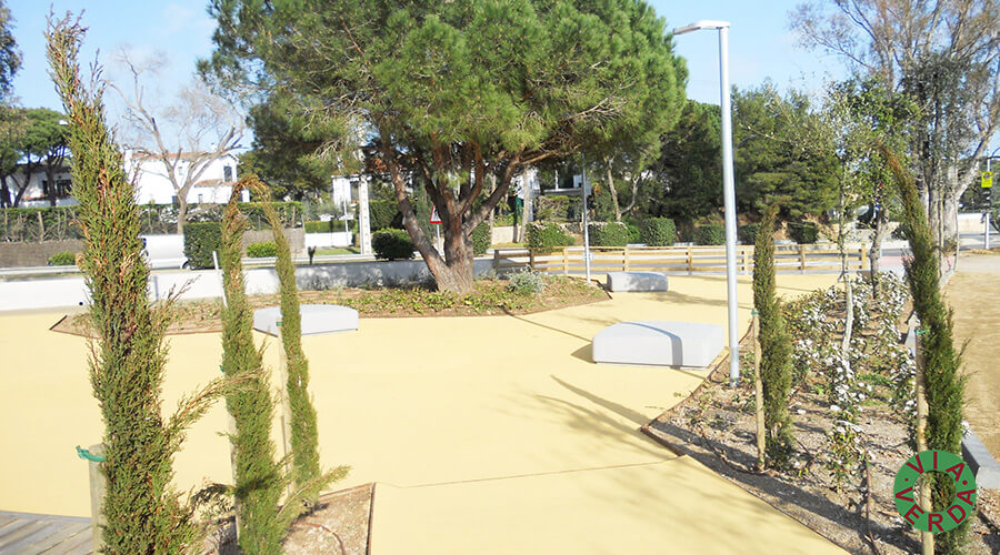 Ajuntament de Palafrugell. Pista Verda, urbanització, mobiliari